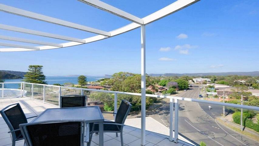 Ferienhaus für 6 Personen, mit Balkon und Pool - 1