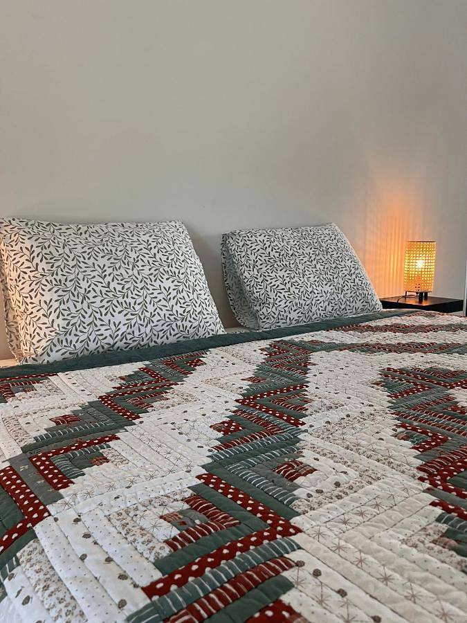 Location de vacances pour 5 personnes, avec vue ainsi que jardin et piscine à Momignies - 2