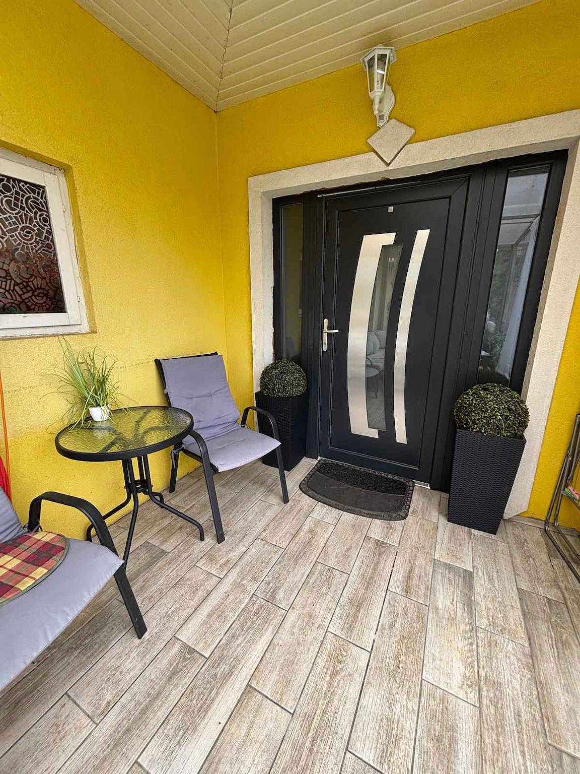 Casa vacacional con piscina, aire y muebles modernos  in Balatonfűzfő, Orilla Norte del Lago Balatón