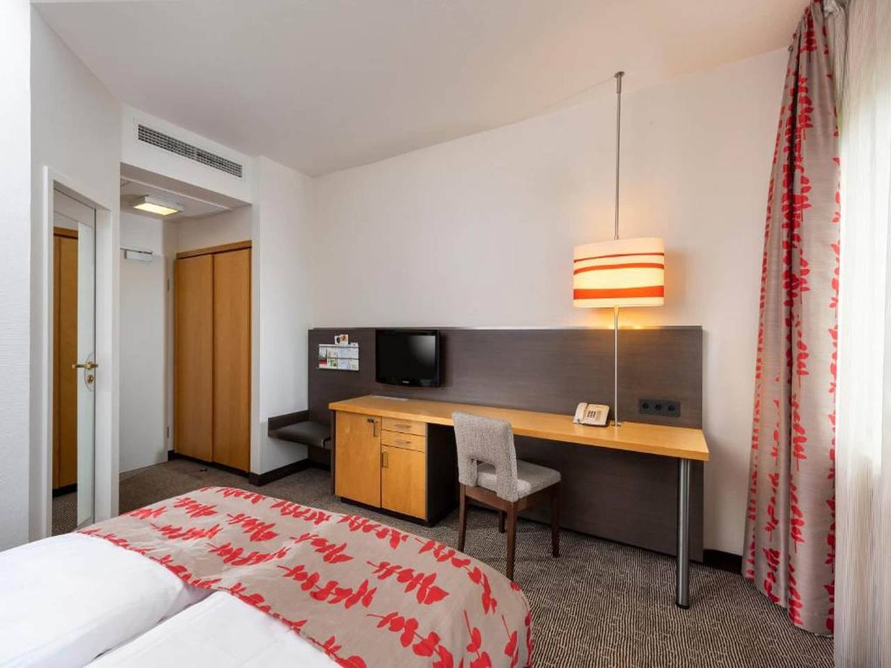 Apartamento entero, Habitación estándar Frankfurt para el domingo in Neu-Isenburg, Distrito de Offenbach