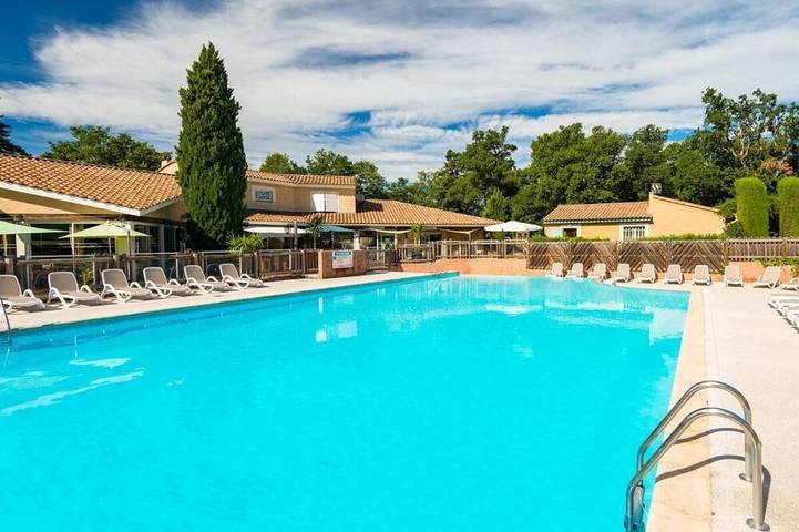 Maison de vacances pour 7 personnes, avec Terrasse ainsi que Jardin et Piscine