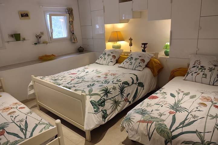 Spacious garden level in a quiet area close to tourist activities in Entrecasteaux, Región Brignoles