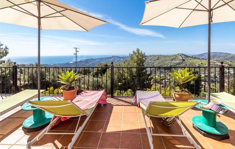 Location de vacances pour 16 personnes, avec vue et piscine ainsi que terrasse et jardin à Frigiliana - 3
