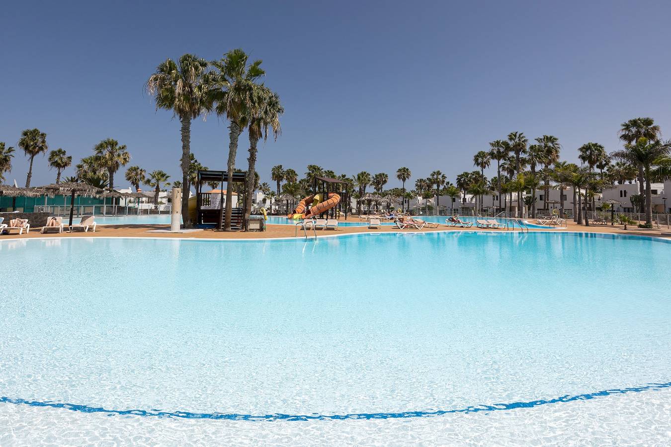 Apartamento entero, Home2Book Modern Apt with Pool in Corralejo Oasis in Corralejo, La Oliva