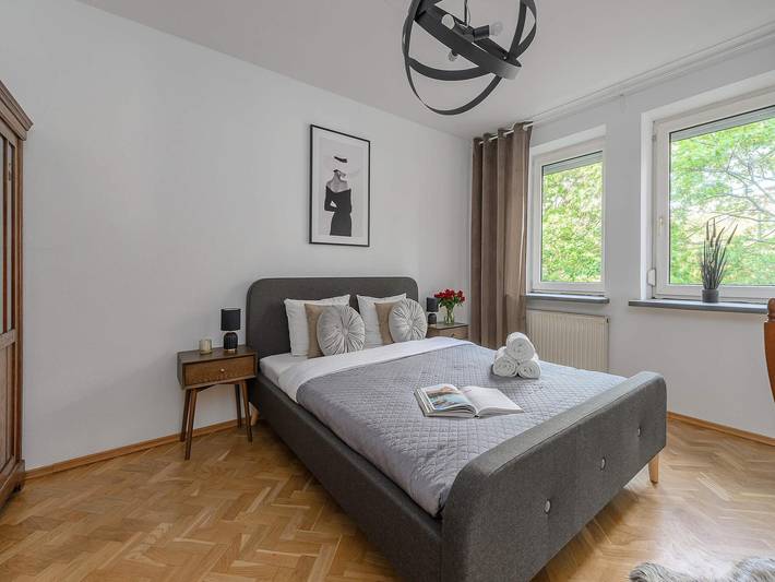Ganze Wohnung, Warschauer Residenz mit Balkon in Warschau Stadtmitte, Warschau