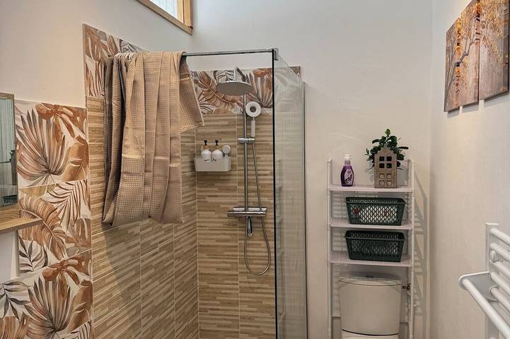 Gîte pour 4 personnes, avec terrasse à Damparis - 4