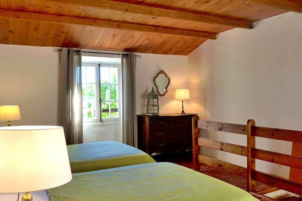 Domaine de Conillieres - Gite La Bastide in Saint-Maximin-la-Sainte-Baume, Brignoles region