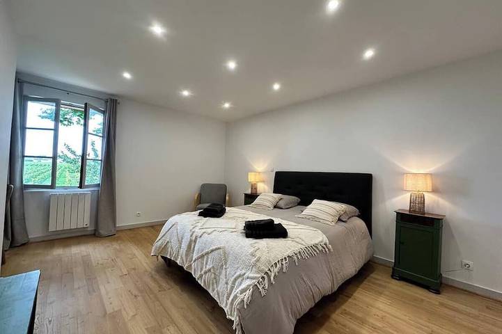 Gîte pour 5 personnes, avec terrasse et jardin à Saint-Émilion - 2