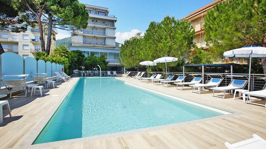 Apartamento de vacaciones para 5 personas, con piscina y jardín - 1