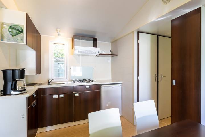 Mobil home pour 5 personnes, avec jardin et bassin pour enfant, adapté aux familles à Saint-Pompont - 3