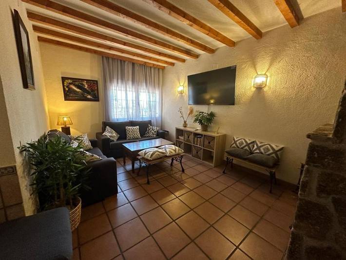Casa rural para 12 personas, con Balcón y Terraza además de Jardín y Vistas en Narrillos de San Leonardo - 3