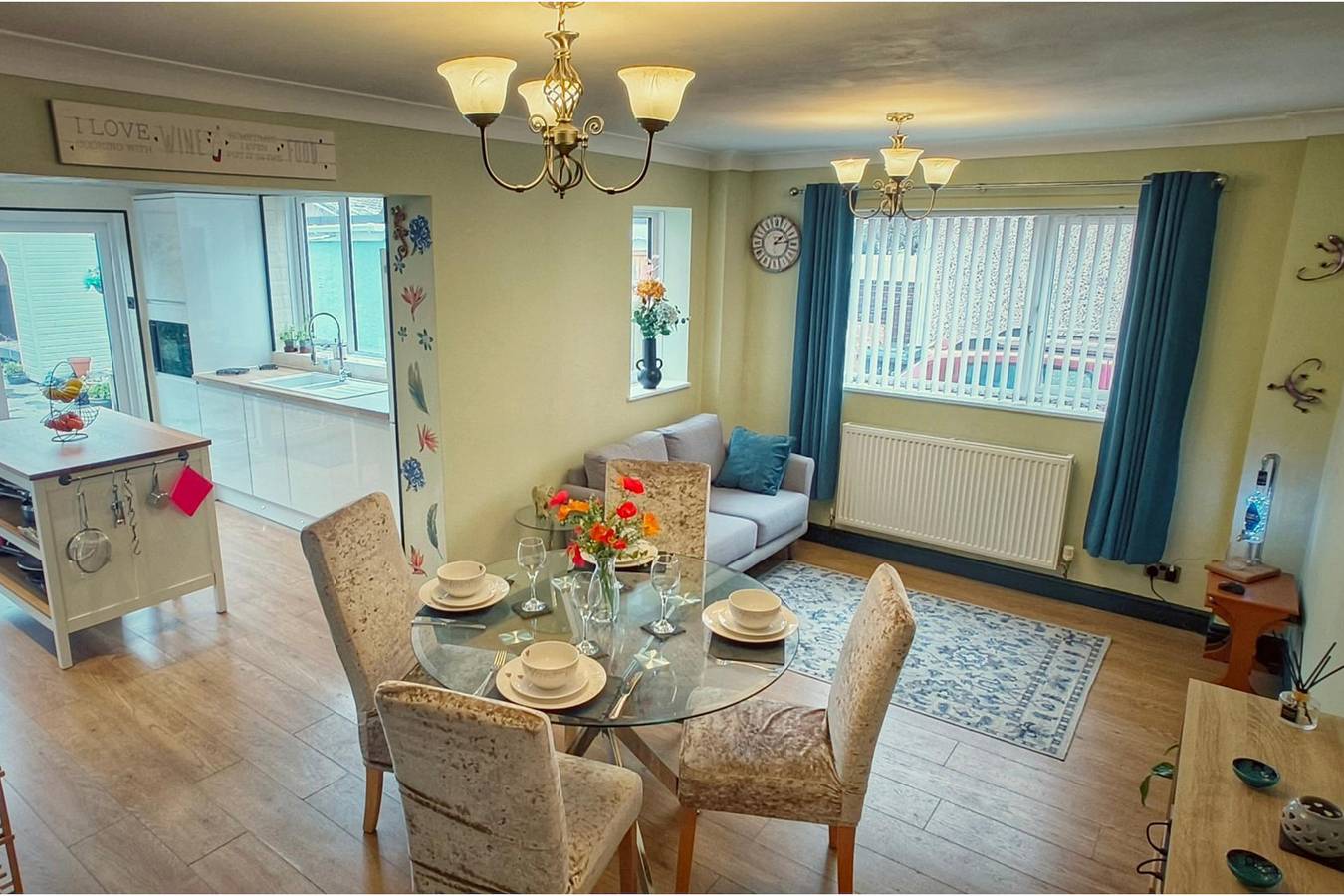 Near beach - Garden - Pets - Parking - Sleeps 4 in Towyn, Conwy und Umgebung