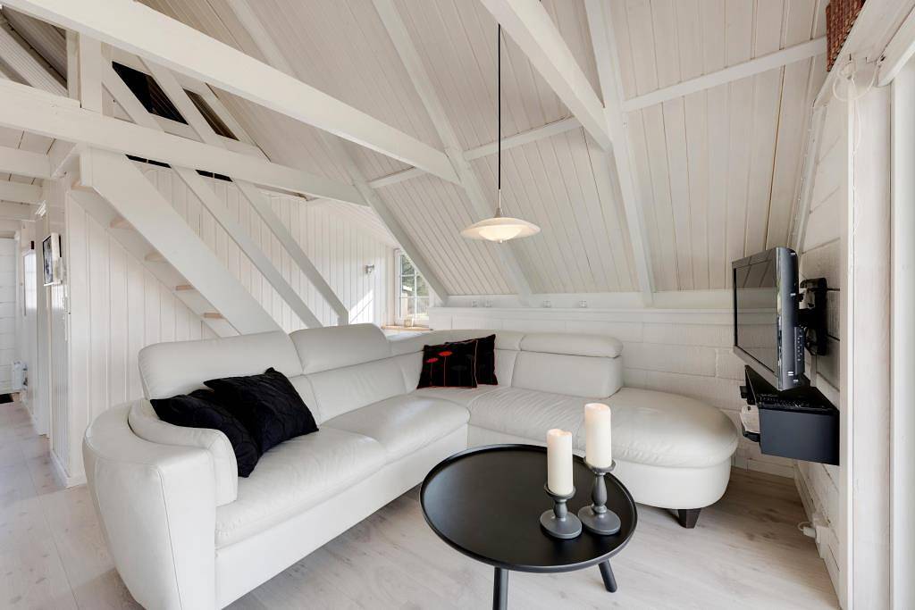 Bright non-smoking holiday home for 4 people and 2 dogs in Ringkøbing, Holmsland Klit
