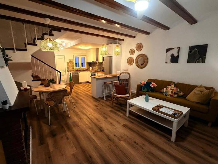 Bungalow para 6 personas, con Balcón y Terraza además de Jardín y Piscina en Almadraba