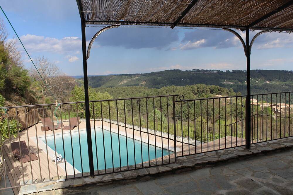 Schönes Ferienhaus mit atemberaubendem Blick auf den Mont Ventoux in Chassiers, Parc naturel régional des Monts d'Ardèche
