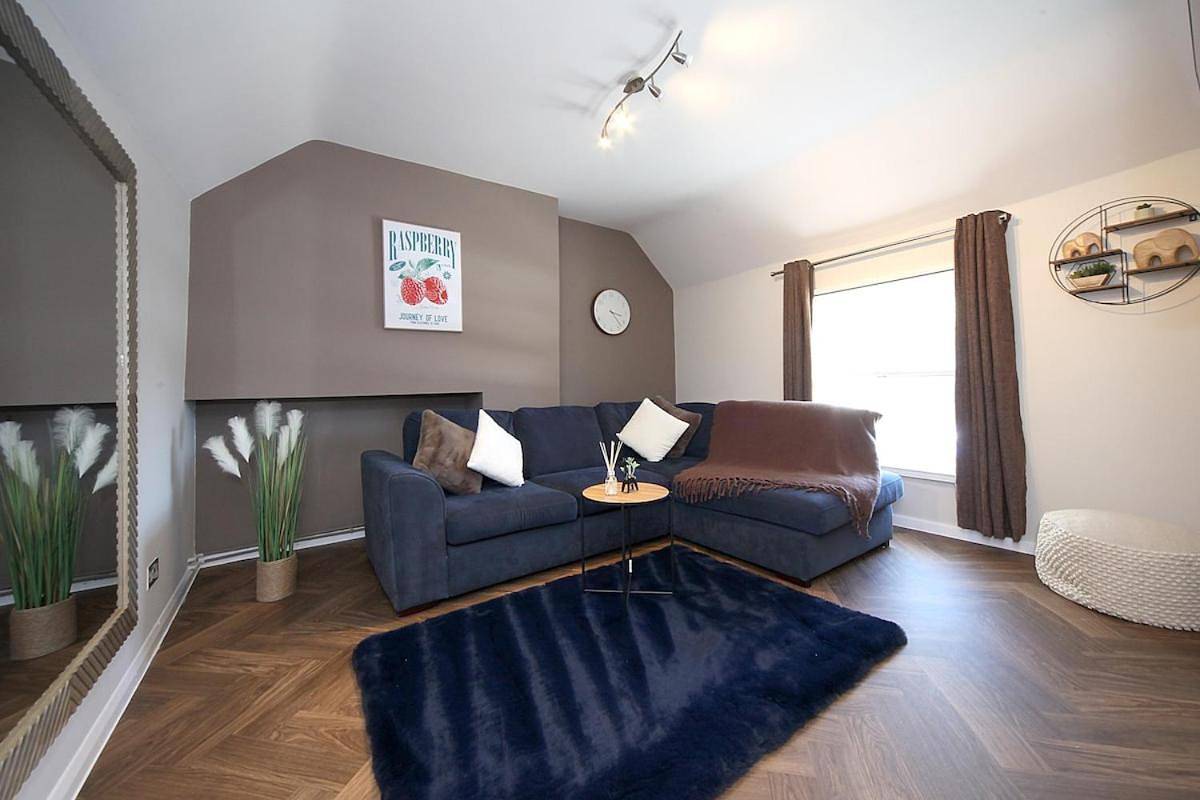 Entire apartment, Apartment in Bedford