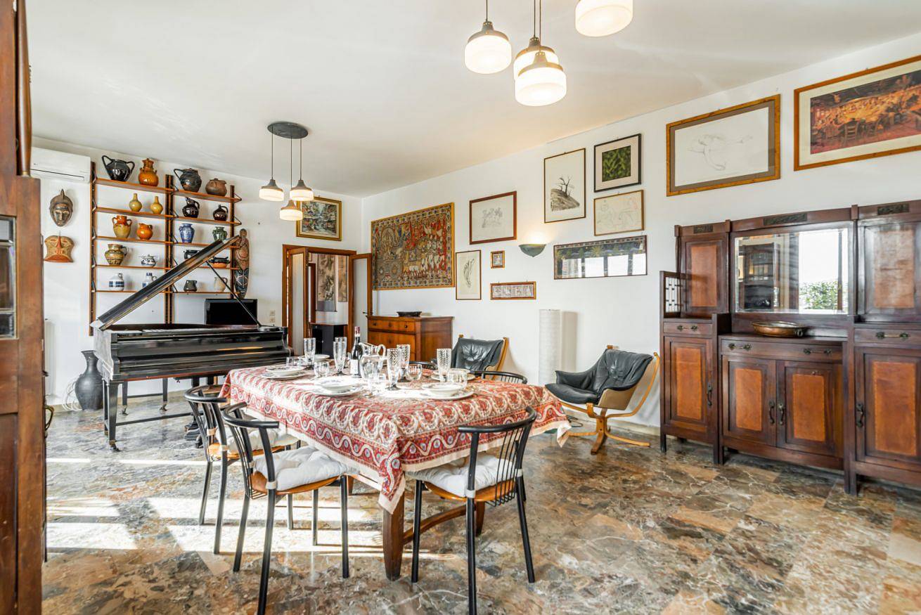 Ganze Wohnung, Ferienwohnung für 2 Personen mit Balkon/Terrasse in Pesaro, Valle del Metauro