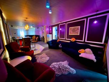 Ferienhaus für 19 Personen, mit Whirlpool und Sauna sowie Balkon, mit Haustier in Lahn-Taunus