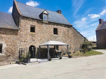 Gîte pour 8 personnes, avec jardin, animaux acceptés à Plerguer
