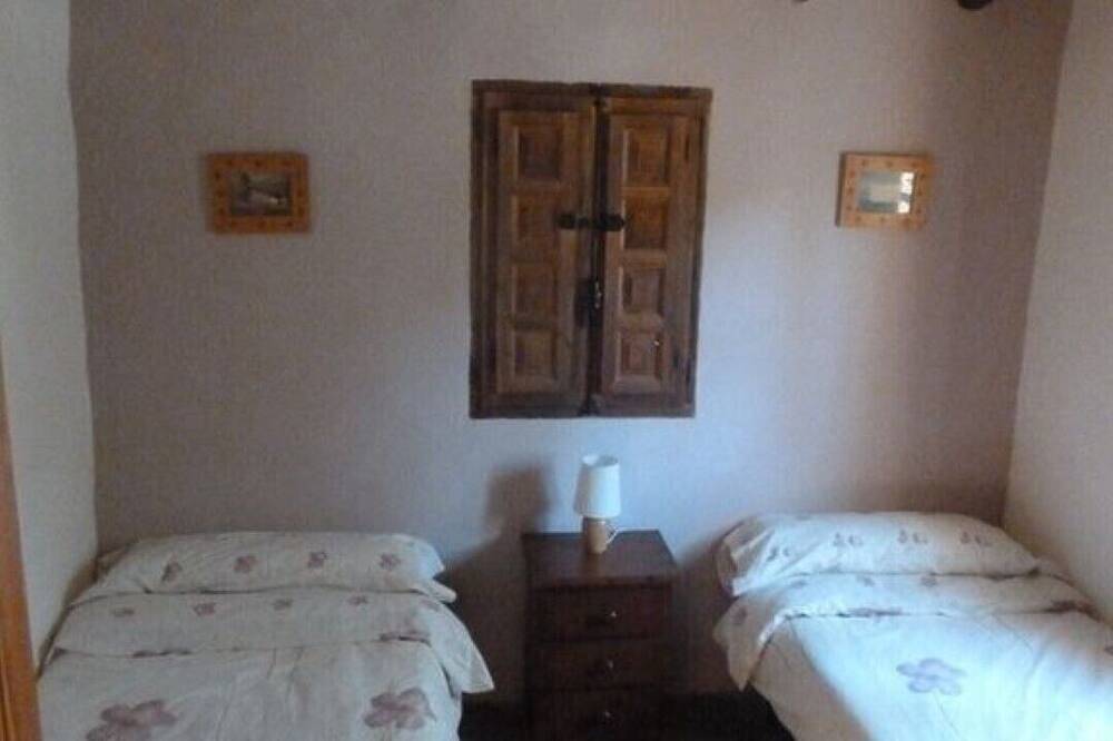 Large traditional Cortijo, Large Private pool, Ping Pong table , family/groups in Riogordo, Málaga Provinz