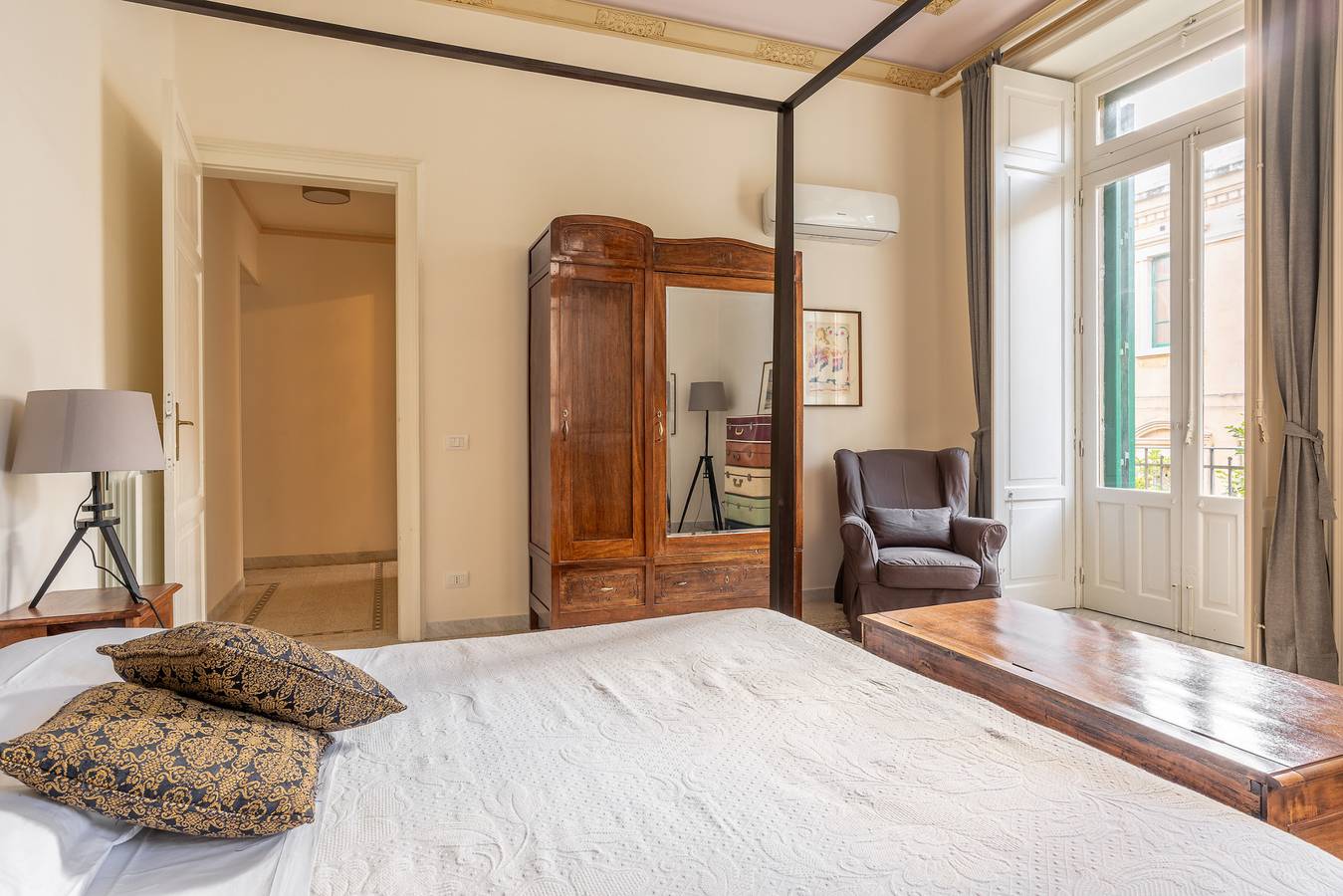 Entire apartment, Holiday apartment for 2 people with terrace in Noto, Noto region