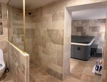 Gîte pour 2 personnes, avec jacuzzi ainsi que terrasse et sauna à Lesquin