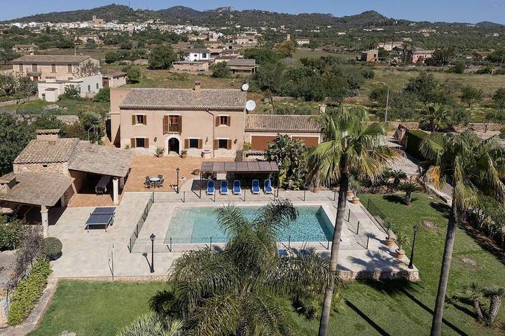 Chalet para 10 personas, con balcón además de jardín y piscina - 1