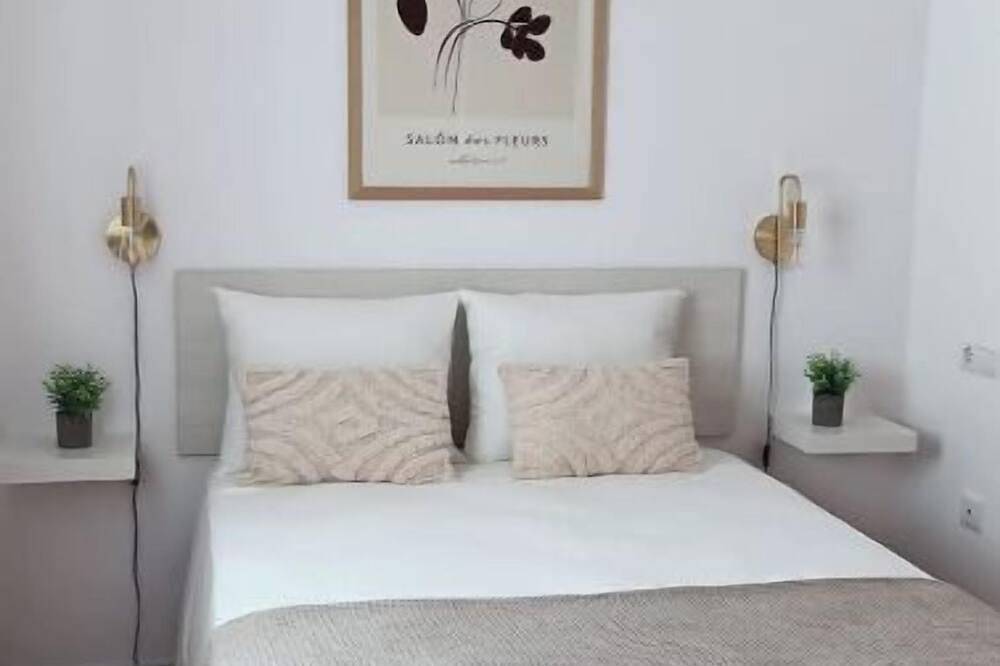 Entire apartment, Charming house just two minutes from the historic center of Ayamonte. in Ayamonte, Costa de la Luz