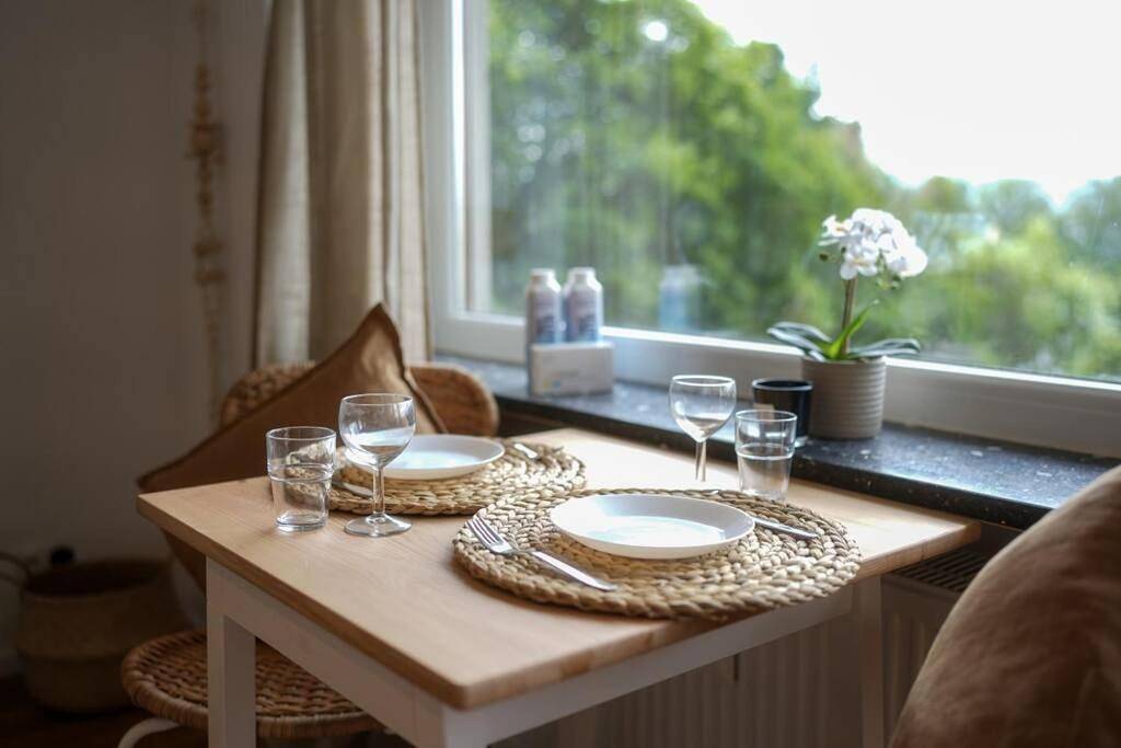 Ganze Wohnung, One-Bedroom Apartment in Metternich, Koblenz