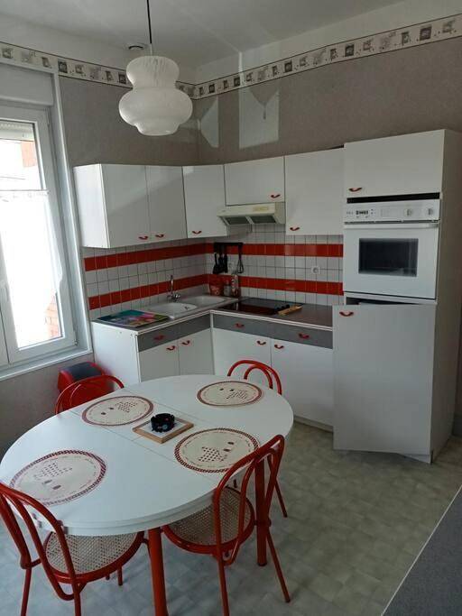 Appartement entier, F2 1Er Etage - 5 min du Lac de Madine in Vigneulles-lès-Hattonchâtel, Région de Commercy