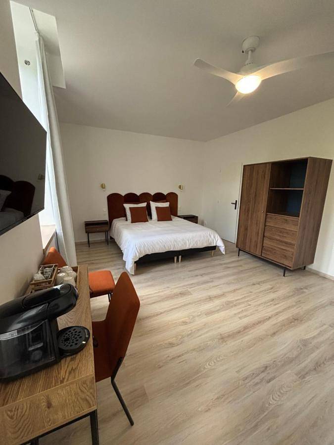 Double Room with Private Bathroom in Thierville-sur-Meuse, Verdun