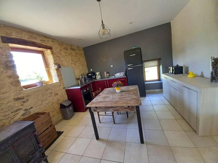 Location de vacances pour 2 personnes, avec jardin ainsi que piscine et terrasse, animaux acceptés à Lolme - 4