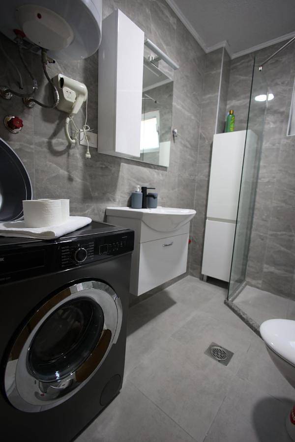 Gîte pour 3 personnes, avec vue ainsi que jardin et terrasse, animaux acceptés dans Prilep - 2