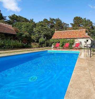 Gîte pour 6 personnes, avec piscine et jardin, animaux acceptés à Ménestreau-en-Villette