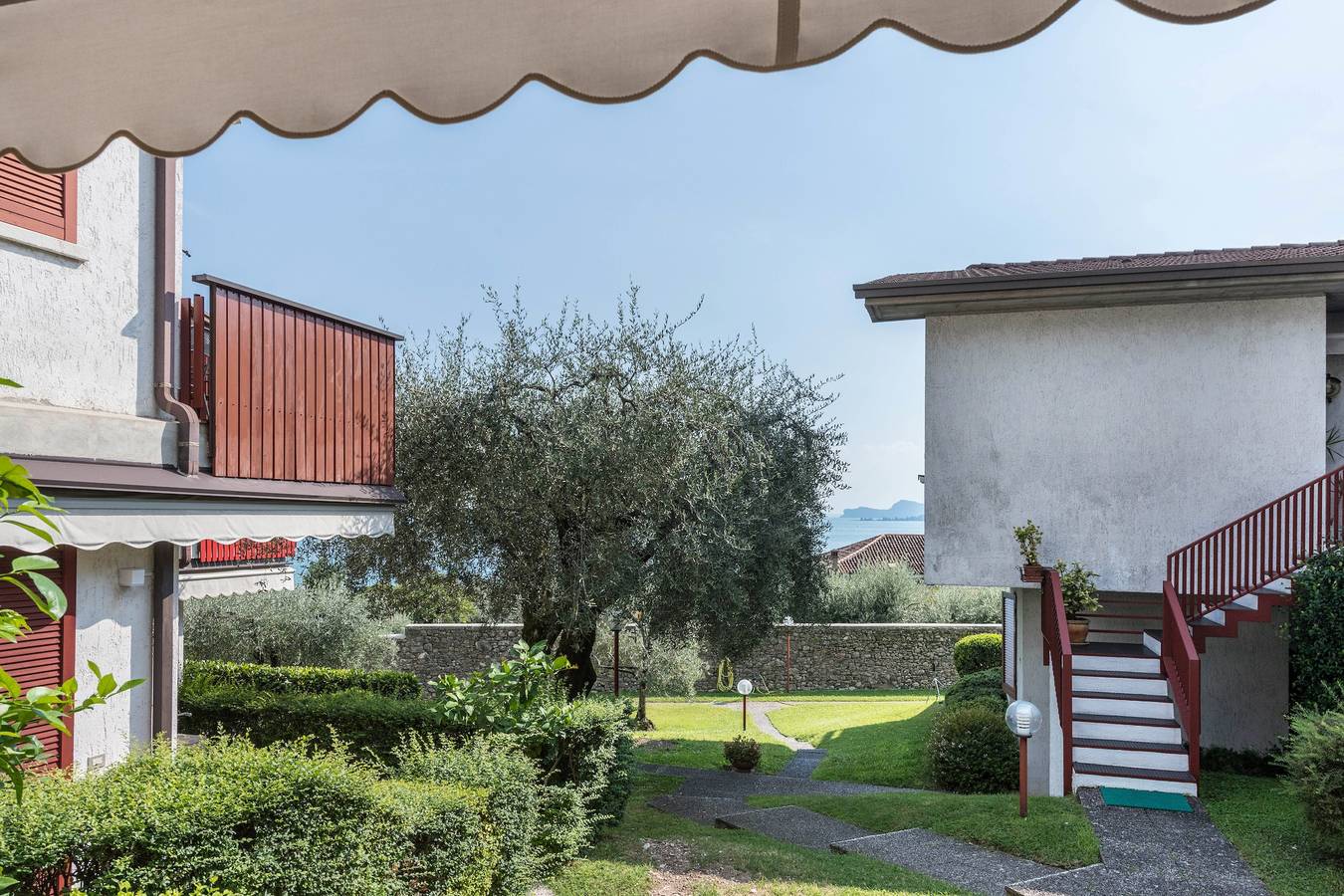 Ganze Wohnung, Ferienwohnung "Casetta - Neuer See" mit privater Terrasse und Wlan in Gardone Riviera, Gardasee-Berge