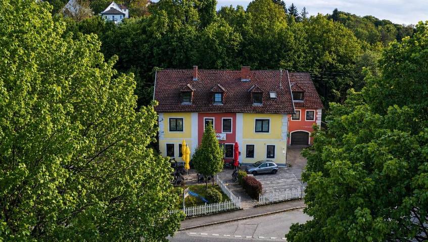 Chambre d’hôte pour 2 personnes, avec vue et terrasse, animaux acceptés