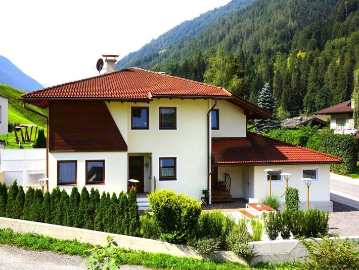 Ferienwohnung für 4 Personen, mit Garten in Fulpmes
