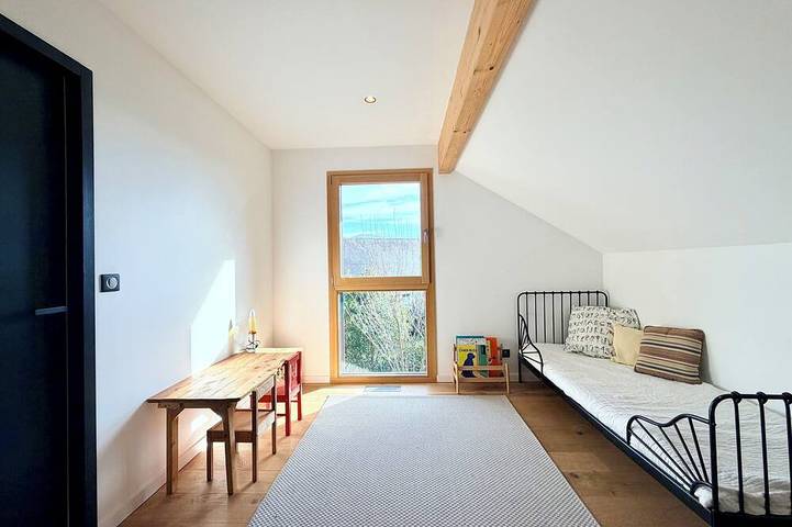 Location de vacances pour 8 personnes, avec jardin dans La Biolle - 4