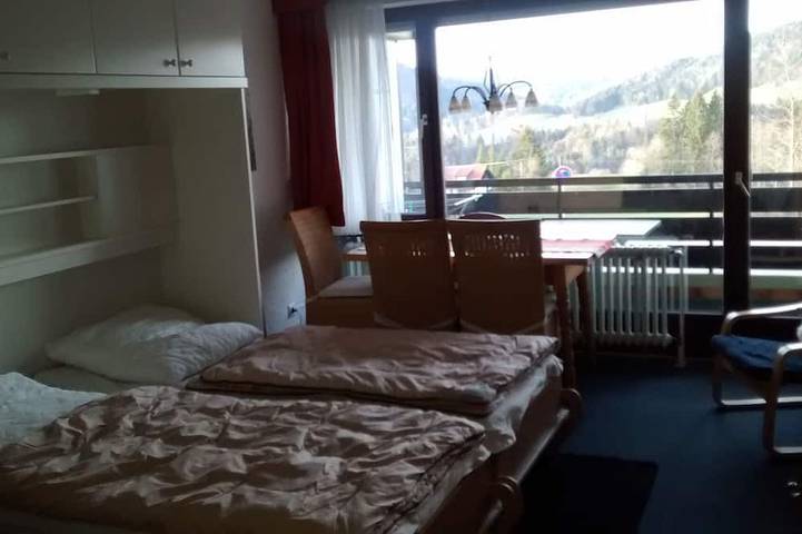 Hütte für 3 Personen, mit Whirlpool und Sauna sowie Balkon und Pool, mit Haustier in Steibis - 3