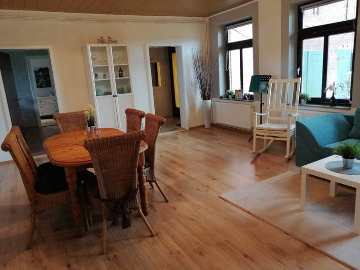 Ganze Ferienwohnung, Landoase: Fewo mit toller Ausstattung, Terrasse und Garten - Ferienwohnung Landoase in Großsolt, Grünes Binnenland