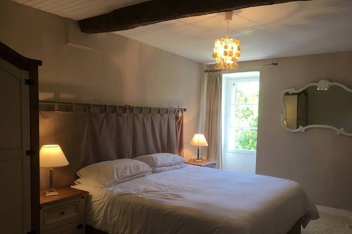 Gîte pour 6 personnes, avec piscine et jardin à Verteillac - 4