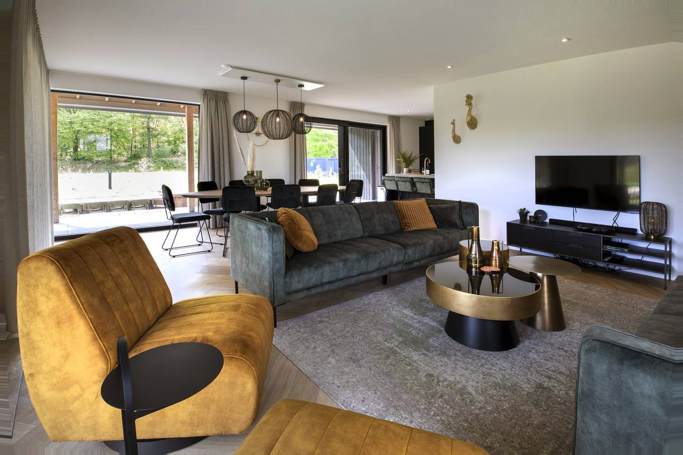 Modernes 8-Personen-Ferienhaus in einem Familienpark mit Schwimmteich in Sint-Nicolaasga in Sint Nicolaasga, Friesland