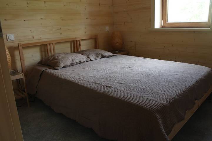 Gîte pour 6 personnes, avec jardin ainsi que terrasse et jacuzzi, animaux acceptés dans Cascades du Hérisson - 4