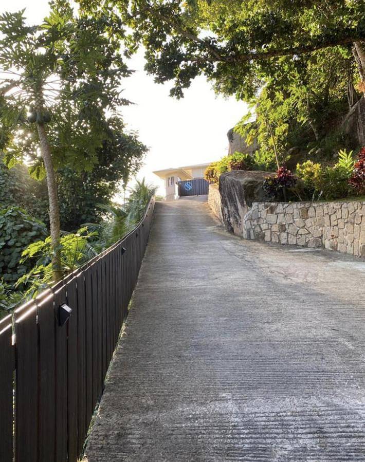 Chambre d’hôte pour 3 personnes, avec jardin ainsi que jacuzzi et piscine aux Seychelles - 4