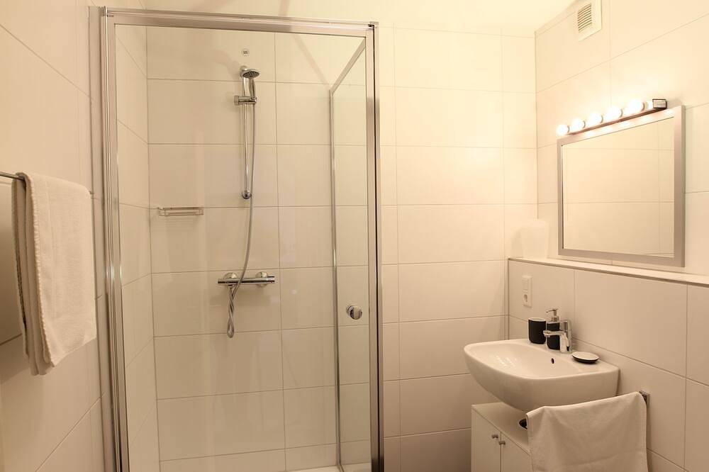 Entire apartment, Ferienwohnung 1 Anna Iff - Würzburg/city center in Würzburg, Franconian Wine Country