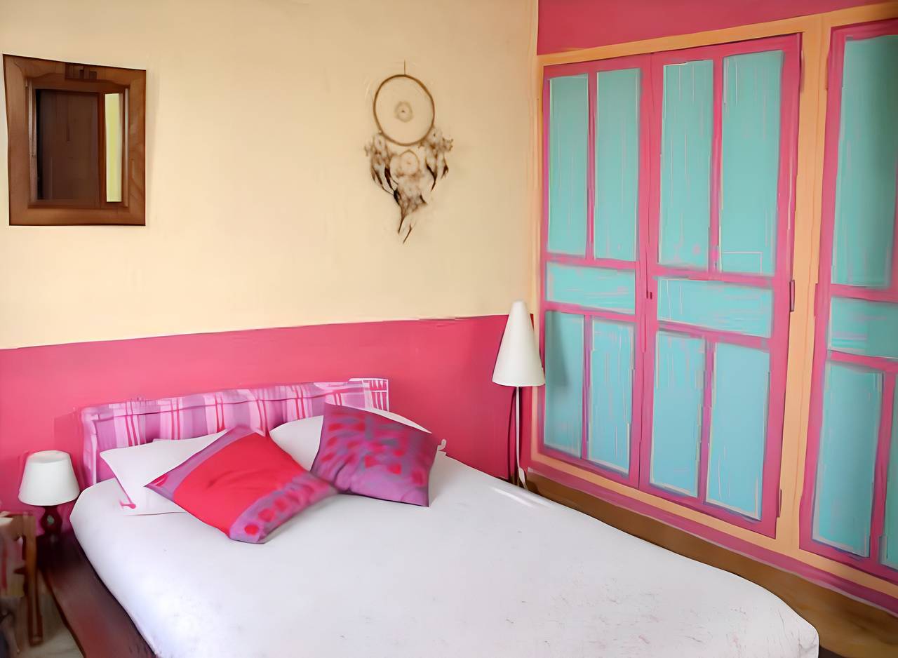 Casa acogedora en Calcatoggio con jardín vallado. in Tiuccia, Calcatoggio