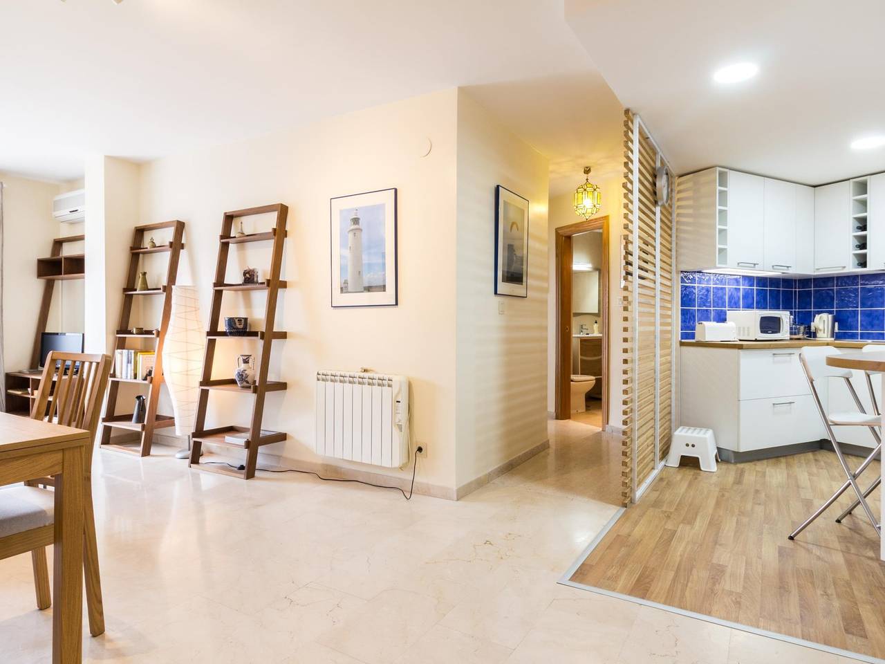 Apartamento vacacional entero, Apto Paseo del Salón. Ático céntrico con gran terraza in Realejo-San Matías, Granada