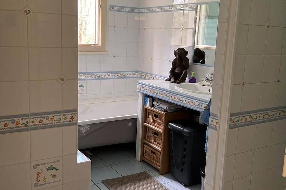 Appartement entier, Chambre au Calme - Au calme Absolu in Lindry, Région d'Auxerre