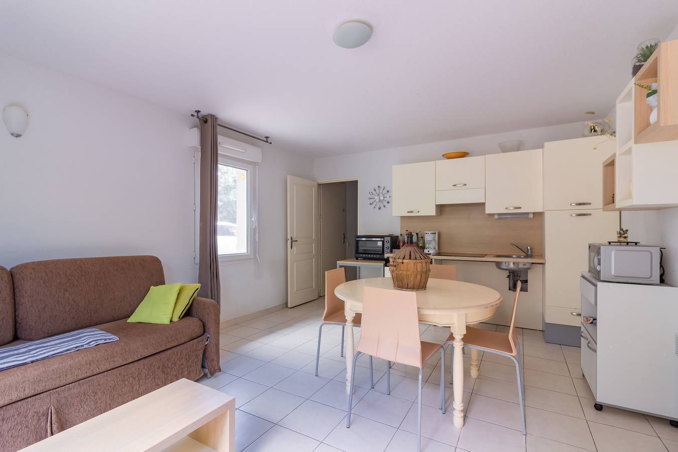 Appartement entier, Douceur de Jouarres - Avec piscine in Azille, Région de Carcassonne