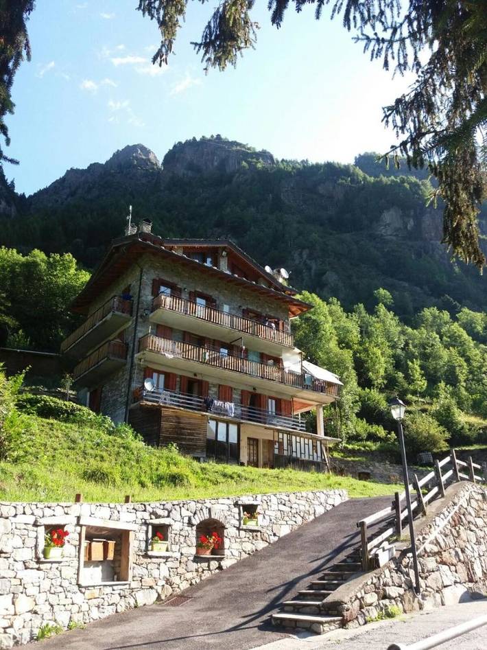 Chambre d’hôte pour 3 personnes, avec jardin et jacuzzi dans Vallée d'Aoste - 3